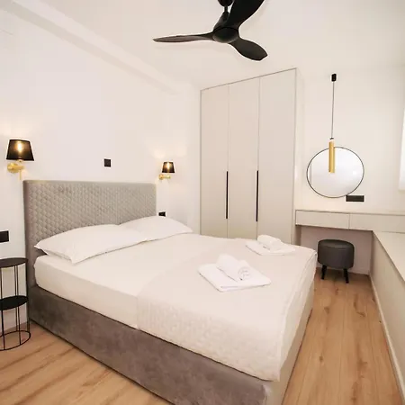 Lana Stobrec Apartman *