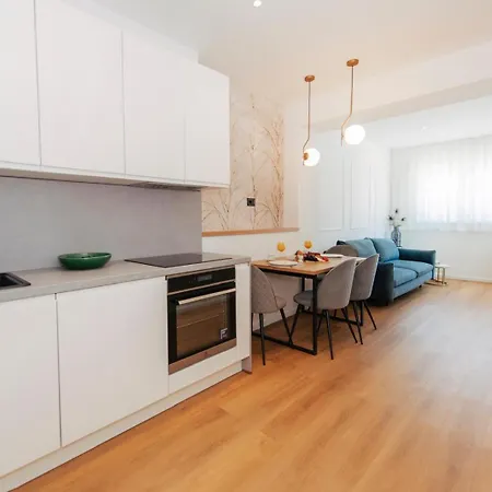 Lana Stobrec Apartman *